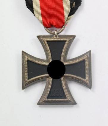  Eisernes Kreuz 2. Klasse 1939, Hst. 52 (Gottlieb & Wagner, Oberstein) - Militaria-Berlin