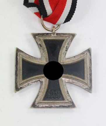  Eisernes Kreuz 2. Klasse 1939, Hst. 93 (Richard Simm & Söhne, Gablonz) - Militaria-Berlin