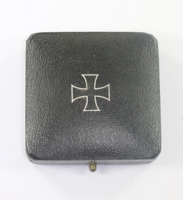  Etui für ein Eisernes Kreuz 1. Klasse 1939 (gewölbter Deckel) - Militaria-Berlin