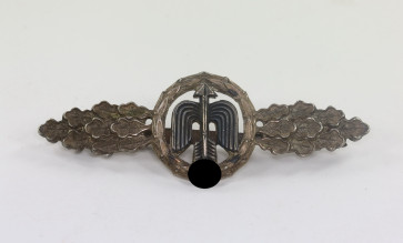  Frontflugspange für Jäger in Silber (Neusilber) - Militaria-Berlin