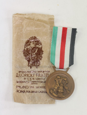  Italienisch-Deutsche Feldzugsmedaille für Afrika, in Verleihungstüte - Militaria-Berlin