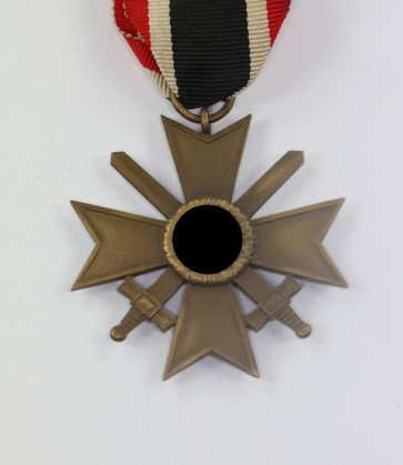  Kriegsverdienstkreuz 2. Klasse mit Schwertern, Hst. 100 - Militaria-Berlin