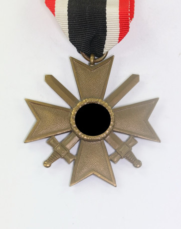  Kriegsverdienstkreuz 2. Klasse mit Schwertern, Hst. 100 (Wächtler & Lange, Mittweida), Buntmetall - Militaria-Berlin