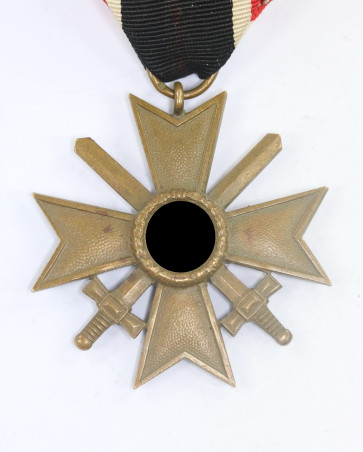  Kriegsverdienstkreuz 2. Klasse mit Schwertern, Hst. 31 (Hans Gnad, Wien) - Militaria-Berlin