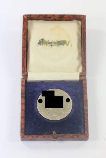  Medaille, "Hitlers Dank Gau Halle - Merseburg", im Etui - Militaria-Berlin