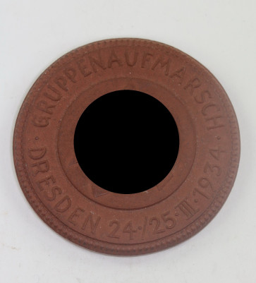  Meißen Plakette, SA Gruppenaufmarsch Dresden - Der SA Mann ist Revolutionär! Er ist stark in der Liebe und stark im Hass - Militaria-Berlin
