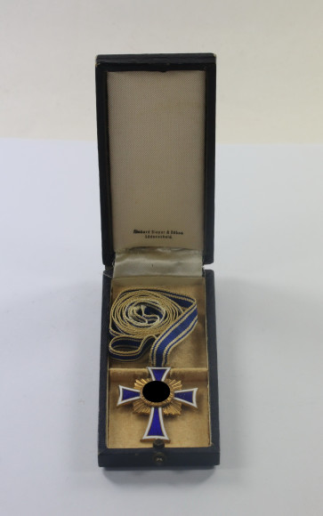  Mutterkreuz in Gold, im Etui, Riechard Sieper & Söhne Lüdenscheid - Militaria-Berlin