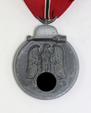  Ostmedaille, Hst. 55 (J.E. Hammer & Söhne, Geringswalde) - Militaria-Berlin