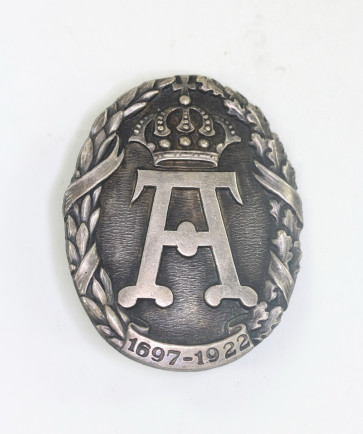  Regimentsabzeichen / Regimentsnadel, Jubiläumsabzeichen Infanterie-Regiment Nr. 117, Leib-Rgt. Großherzogin 1697-1922 - Militaria-Berlin