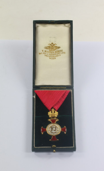 Österreich (K.u.K.), Franz Joseph-Orden-Goldenes Verdienstkreuz mit der Krone, im Etui - Militaria-Berlin