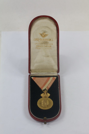  Österreich, Militär-Verdienstmedaille Signum Laudis, im Etui - Militaria-Berlin