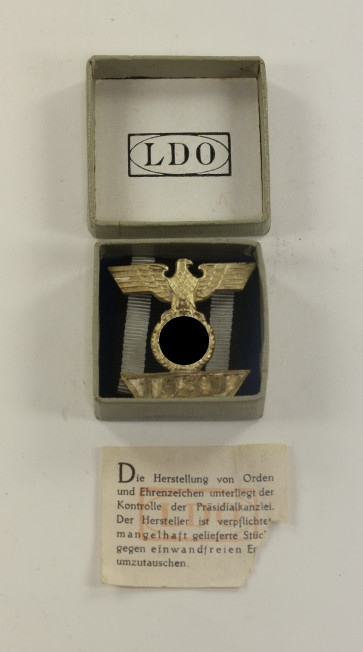  Wiederholungsspange 2. Klasse 1939, Hst. L/53, in LDO Verkaufsschachtel L/53, mit LDO Zettel - Militaria-Berlin
