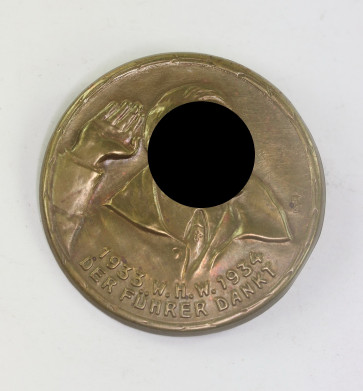 Abzeichen, 1933 W.H.W. 1934 Der Führer Dankt - Militaria-Berlin
