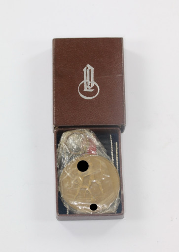 Anschlußmedaille Sudetenland (1. Oktober 1938), in Cellophan (!), in brauner LDO Schiebeschachtel, Wilhelm Deumer L/11 - Militaria-Berlin