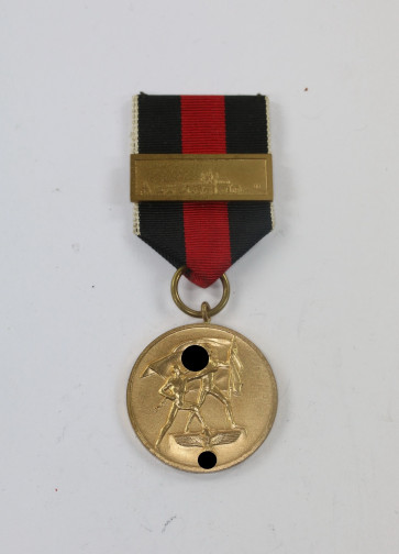 Anschlußmedaille Sudetenland (1. Oktober 1938), mit Spange Pragerburg - Militaria-Berlin
