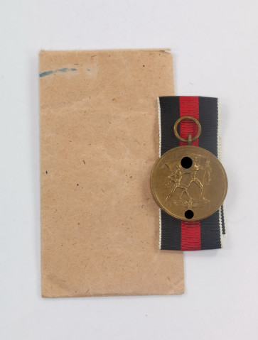 Anschlußmedaille Sudetenland, in Verkaufstüte Karl Hensler Pforzheim - Militaria-Berlin