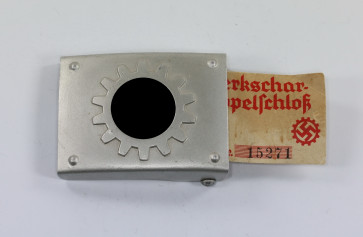 Deutsche Arbeitsfront (DAF), Koppelschloss, Hst. RZM M4/45 und Etikette  - Militaria-Berlin