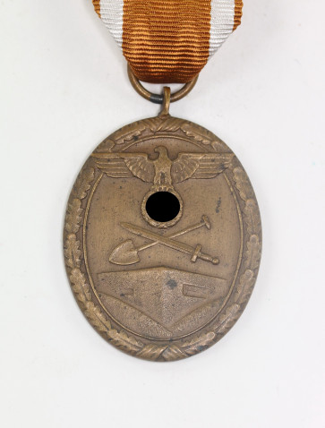 Deutsches Schutzwall Ehrenzeichen - Für Arbeit zum Schutze Deutschlands - Militaria-Berlin