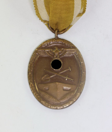  Deutsches Schutzwall Ehrenzeichen, "Für Arbeit zum Schutze Deutschlands" - Militaria-Berlin