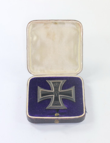  Eisernes Kreuz 1. Klasse 1914, Hst. FR, im frühen Etui - Militaria-Berlin