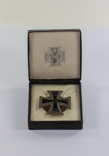 Eisernes Kreuz 1. Klasse 1914, Hst. KMST Silber (800), Patentverschluß (!), im Etui - Militaria-Berlin