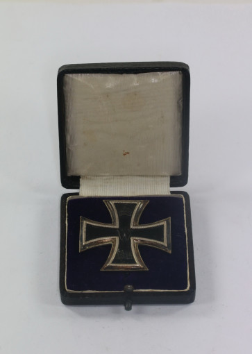  Eisernes Kreuz 1. Klasse 1914, Hst. KO (Klein Oberstein), im frühen Etui - Militaria-Berlin