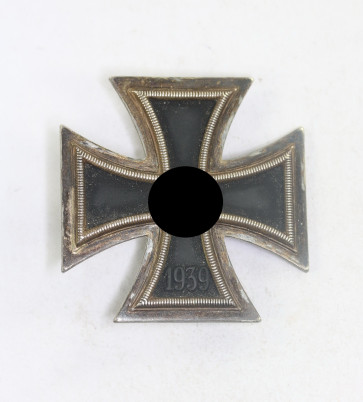 Eisernes Kreuz 1. Klasse 1939, Arbeitsgemeinschaft Hanau (24) - Militaria-Berlin