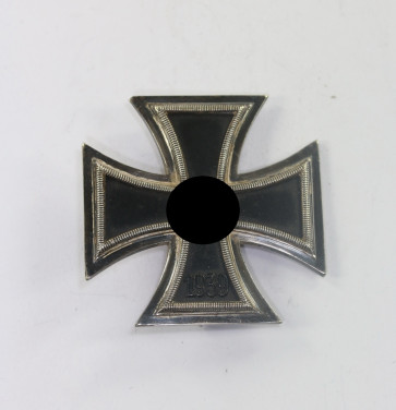 Eisernes Kreuz 1. Klasse 1939, Hst. 100 (Wächtler & Lange, Mittweida) - Militaria-Berlin