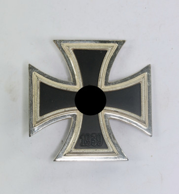 Eisernes Kreuz 1. Klasse 1939, Hst. 100 (Wächtler & Lange, Mittweidaer) - Militaria-Berlin