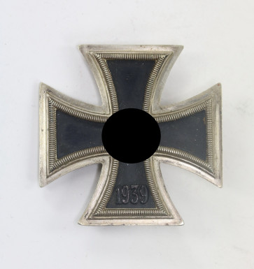 Eisernes Kreuz 1. Klasse 1939, Hst. 15 (Friedrich Orth, Wien) Nicht magnetisch (!) - Militaria-Berlin
