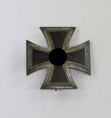 Eisernes Kreuz 1. Klasse 1939, Hst. 26 (B.H. Mayer, Pforzheim) - Militaria-Berlin