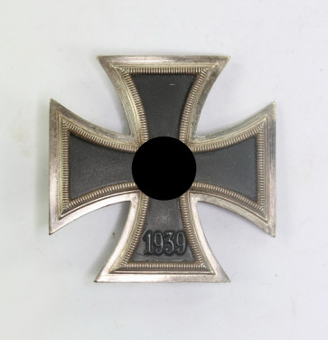 Eisernes Kreuz 1. Klasse 1939, Hst. 4 (Steinhauer & Lück, Lüdenscheid) - Militaria-Berlin