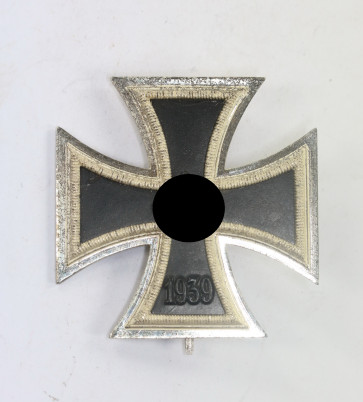 Eisernes Kreuz 1. Klasse 1939, Hst. 4 und L/16 (Doppelhersteller) - Militaria-Berlin