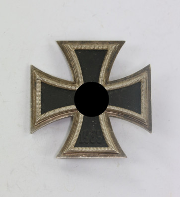 Eisernes Kreuz 1. Klasse 1939, Hst. 65 (Klein & Quenzer A.G., Oberstein) - Militaria-Berlin
