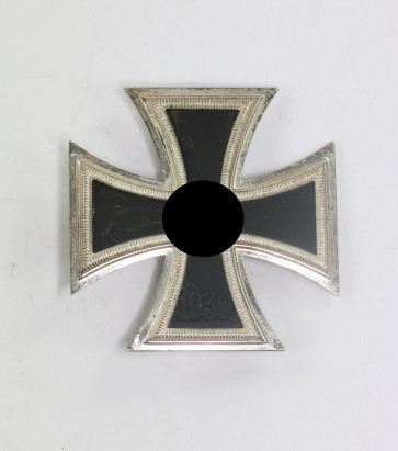 Eisernes Kreuz 1. Klasse 1939, Hst. 65 (Klein & Quenzer, Oberstein) - Militaria-Berlin