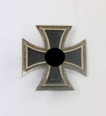 Eisernes Kreuz 1. Klasse 1939, Hst. 7 (Paul Meybauer, Berlin) - Militaria-Berlin