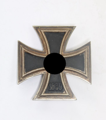 Eisernes Kreuz 1. Klasse 1939, Hst. 7 (Paul Meybauer, Berlin) - Militaria-Berlin