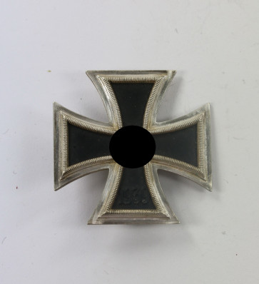  Eisernes Kreuz 1. Klasse 1939, Hst. L/11 (Wilhelm Deumer, Lüdenscheid) - Militaria-Berlin
