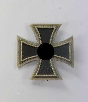  Eisernes Kreuz 1. Klasse 1939, Hst. L/11 (Wilhelm Deumer, Lüdenscheid) - Militaria-Berlin