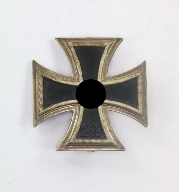 Eisernes Kreuz 1. Klasse 1939, Hst. L/12 auf der Nadel (!) - Militaria-Berlin