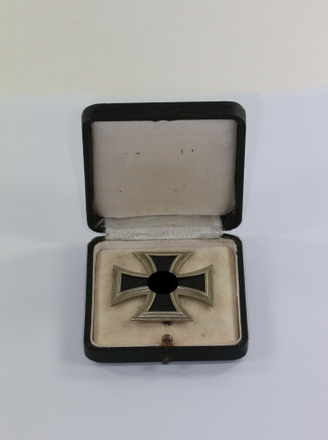 Eisernes Kreuz 1. Klasse 1939, Hst. L/12, im Etui - Militaria-Berlin