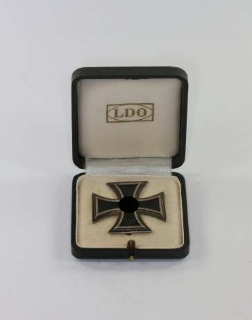Eisernes Kreuz 1. Klasse 1939, Hst. L54, im LDO Etui E.K. I L/54 - Militaria-Berlin