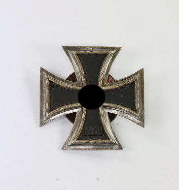 Eisernes Kreuz 1. Klasse 1939, Hst. L59 X, an Schraubscheibe - Militaria-Berlin