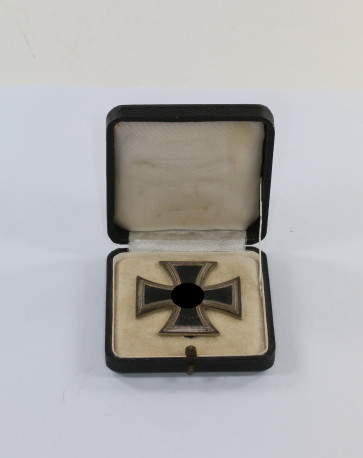 Eisernes Kreuz 1. Klasse 1939, Klein & Quenzer, im Etui - Militaria-Berlin
