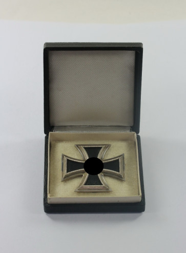 Eisernes Kreuz 1. Klasse 1939, Rudolf Souval, im Halbetui - Militaria-Berlin