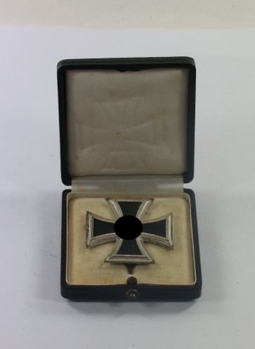  Eisernes Kreuz 1. Klasse 1939, Wilhelm Deumer, Lüdenscheid (früh), im Etui - Militaria-Berlin