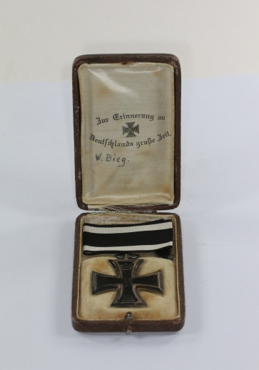 Eisernes Kreuz 2. Klasse 1914, Hst. KO, im Schmuck Etui - Zur Erinnerung an Deutschlands große Zeit (Kroko) - Militaria-Berlin