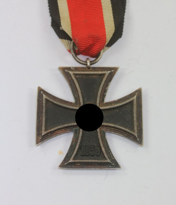  Eisernes Kreuz 2. Klasse 1939, Hst. 137 - Militaria-Berlin