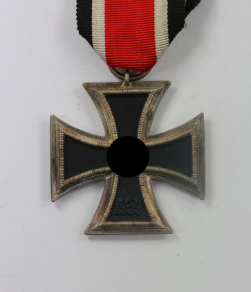 Eisernes Kreuz 2. Klasse 1939, Hst. 137 (J.H. Werner, Berlin) - Militaria-Berlin