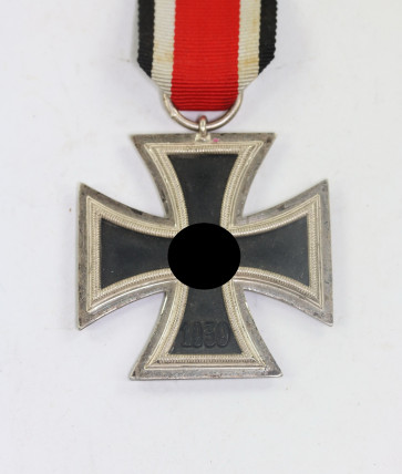 Eisernes Kreuz 2. Klasse 1939, Hst. 13 (Gustav Brehmer, Markneukirchen) - Militaria-Berlin
